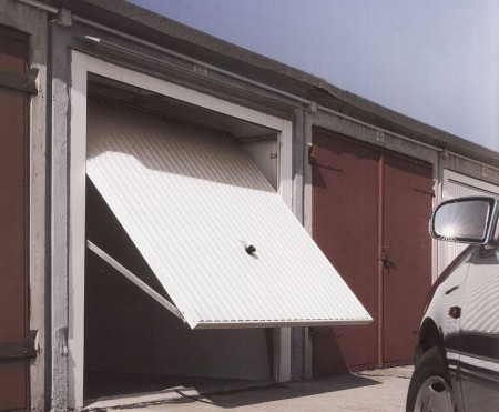 Najlacnejšie riešenia - Výklopné garážové brány